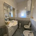 Apartamento Vs *