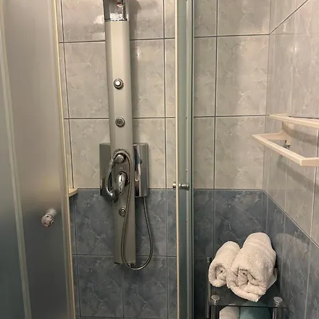 Vs & Deluxe